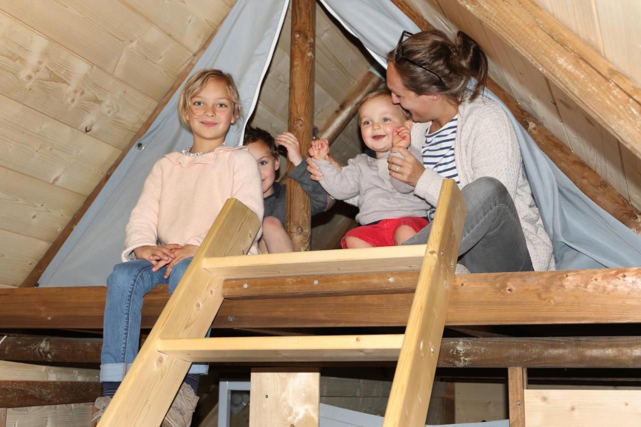 Camping Le Nid Du Parc Villars-les-Dombes Eksteriør bilde