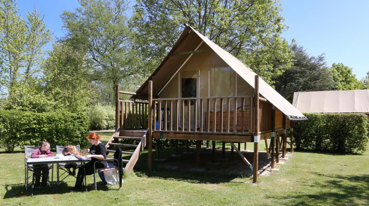 Camping Le Nid Du Parc Villars-les-Dombes Eksteriør bilde