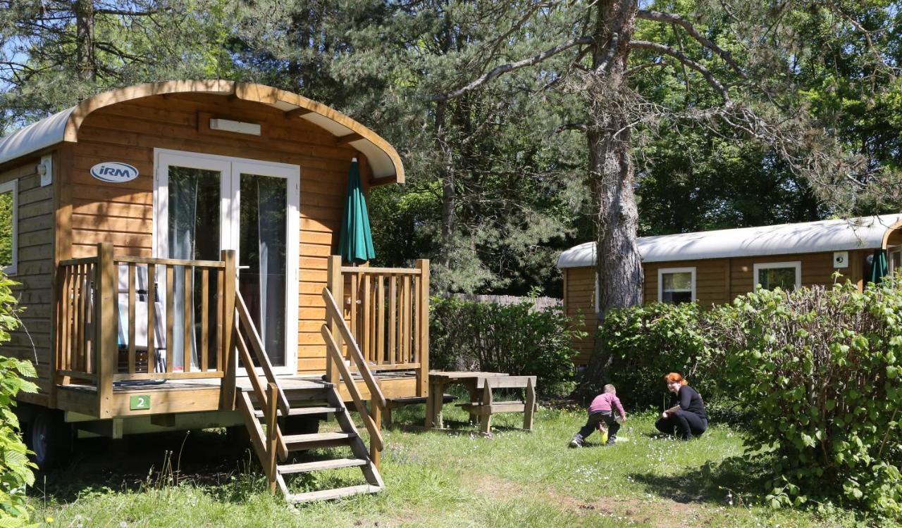 Camping Le Nid Du Parc Villars-les-Dombes Eksteriør bilde