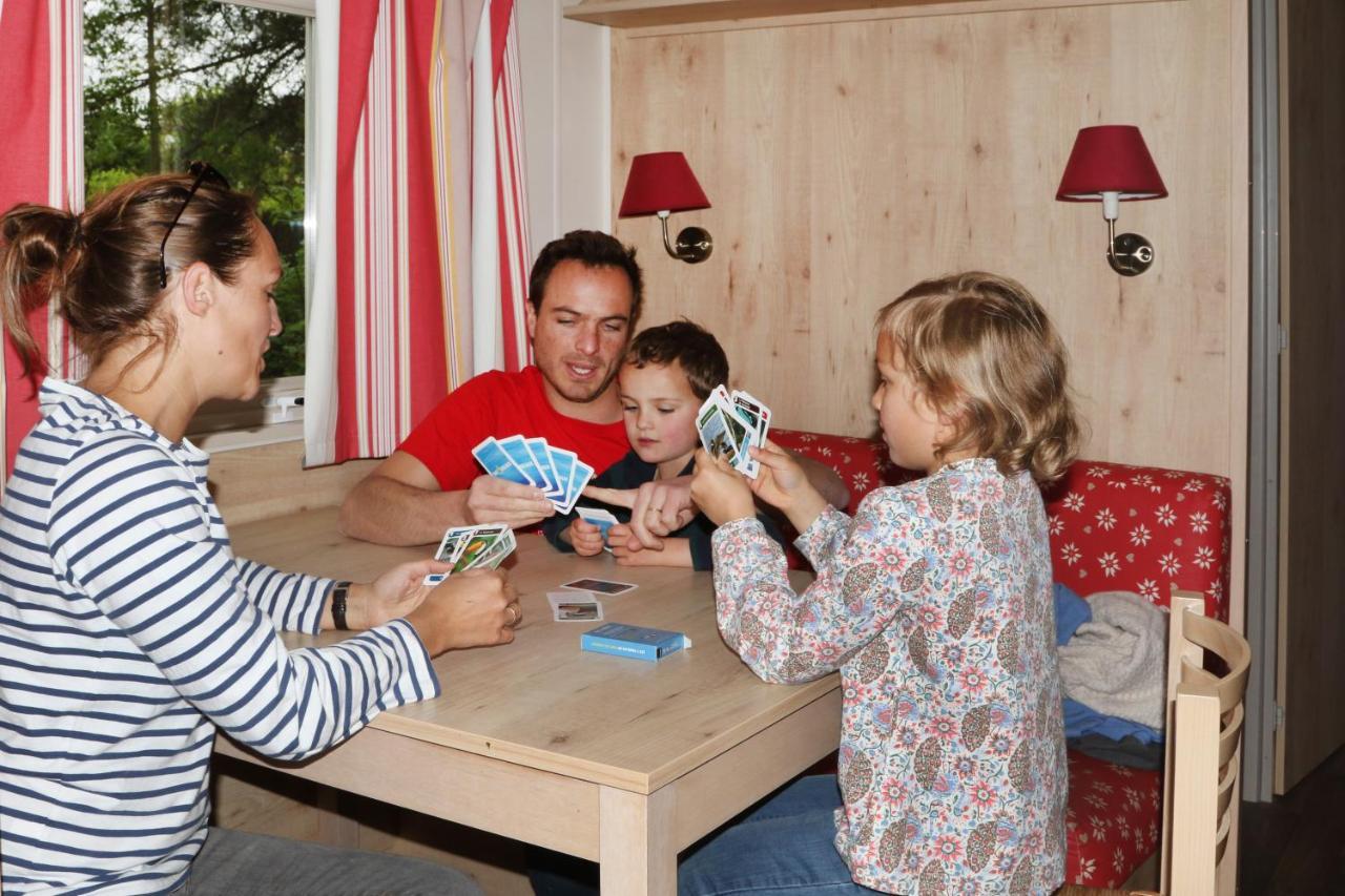 Camping Le Nid Du Parc Villars-les-Dombes Eksteriør bilde