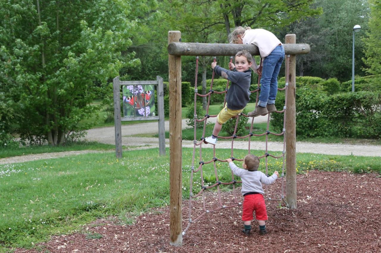 Camping Le Nid Du Parc Villars-les-Dombes Eksteriør bilde