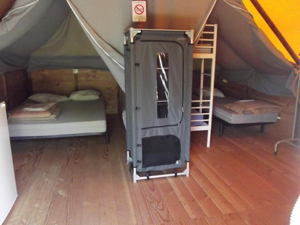 Camping Le Nid Du Parc Villars-les-Dombes Eksteriør bilde