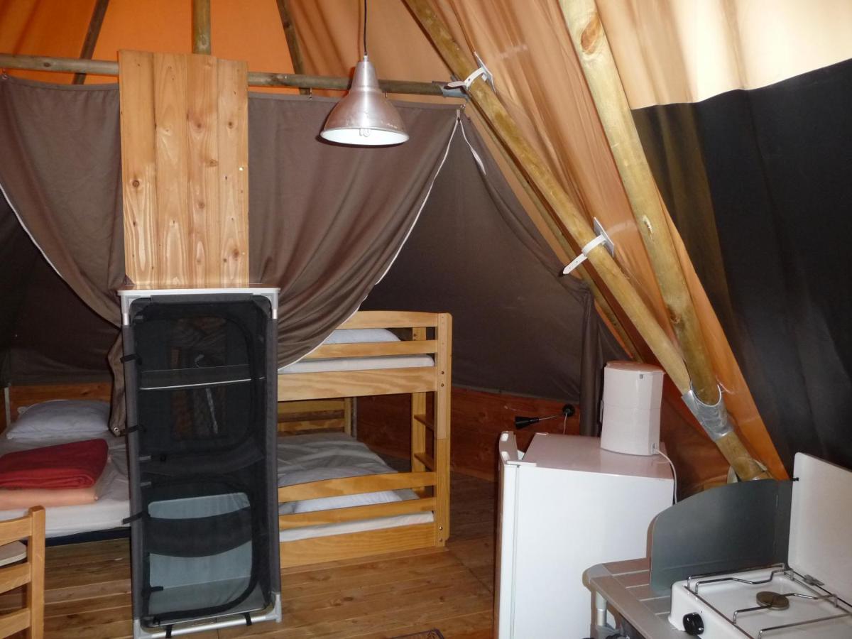 Camping Le Nid Du Parc Villars-les-Dombes Eksteriør bilde