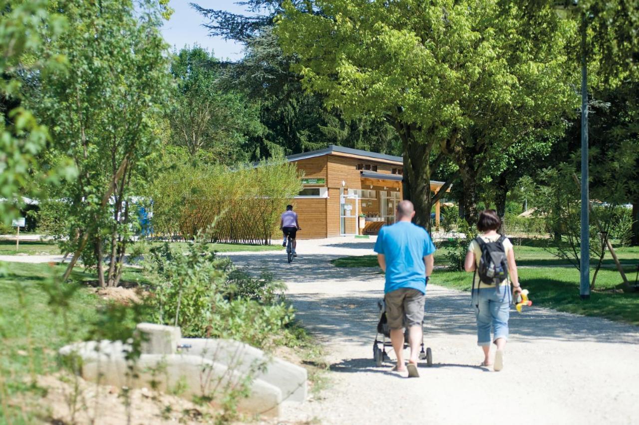 Camping Le Nid Du Parc Villars-les-Dombes Eksteriør bilde