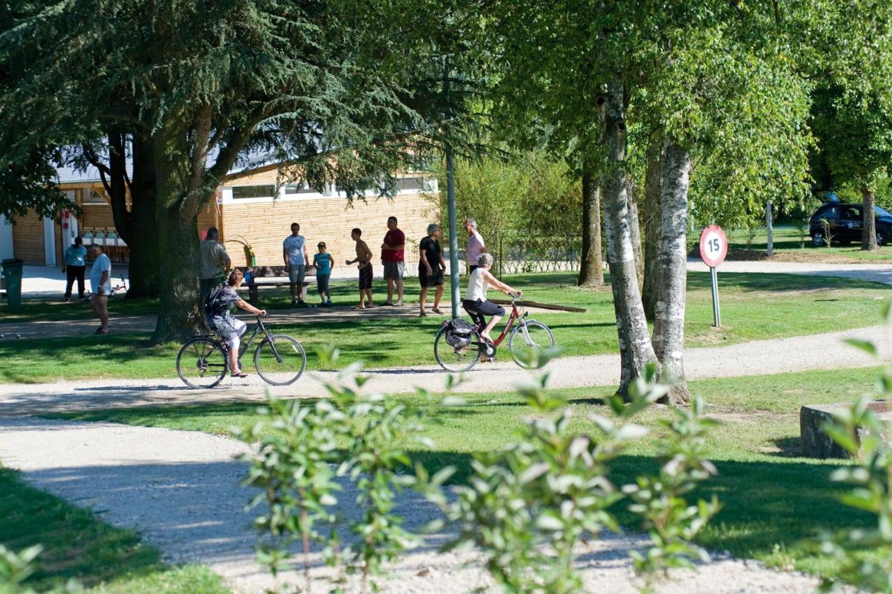 Camping Le Nid Du Parc Villars-les-Dombes Eksteriør bilde