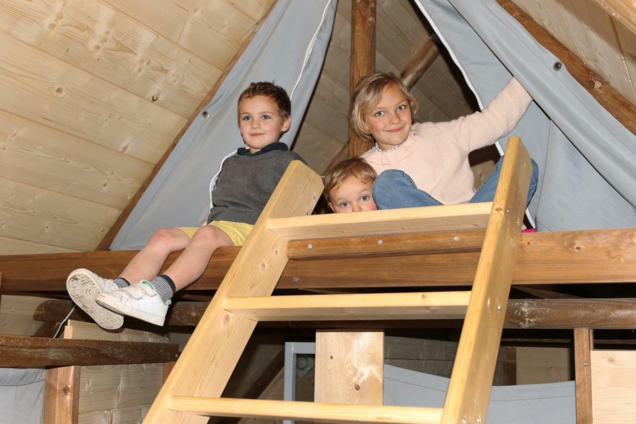 Camping Le Nid Du Parc Villars-les-Dombes Eksteriør bilde