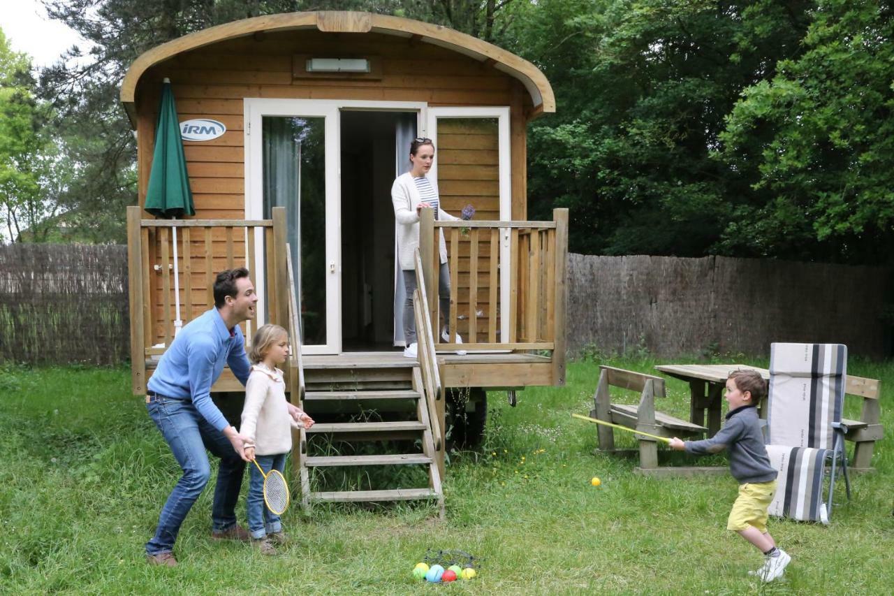 Camping Le Nid Du Parc Villars-les-Dombes Eksteriør bilde